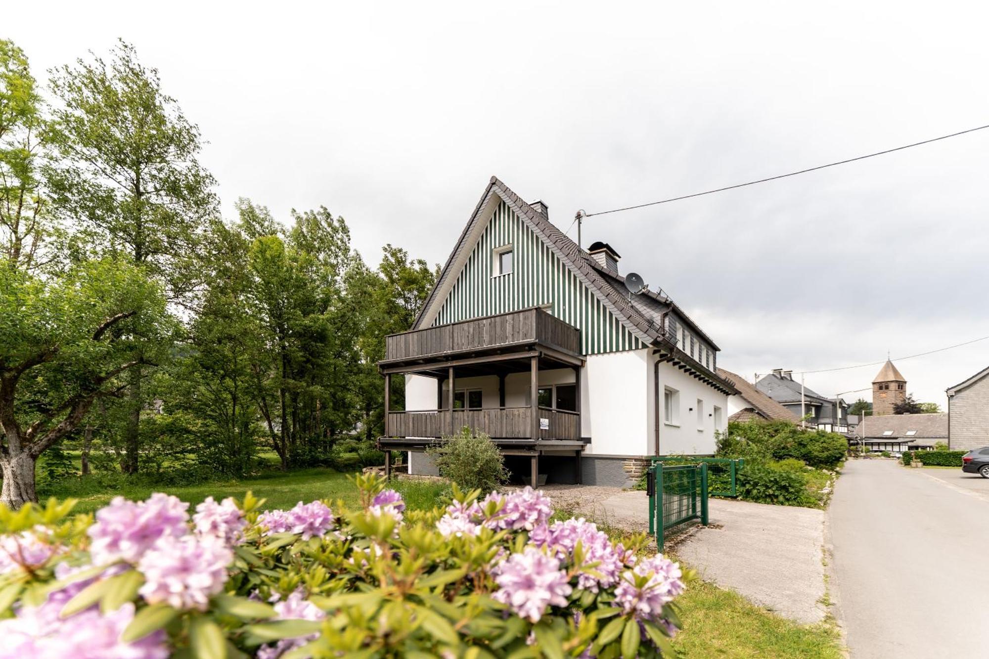 Ferienwohnung Haus An Der Lenne Lennestadt Esterno foto